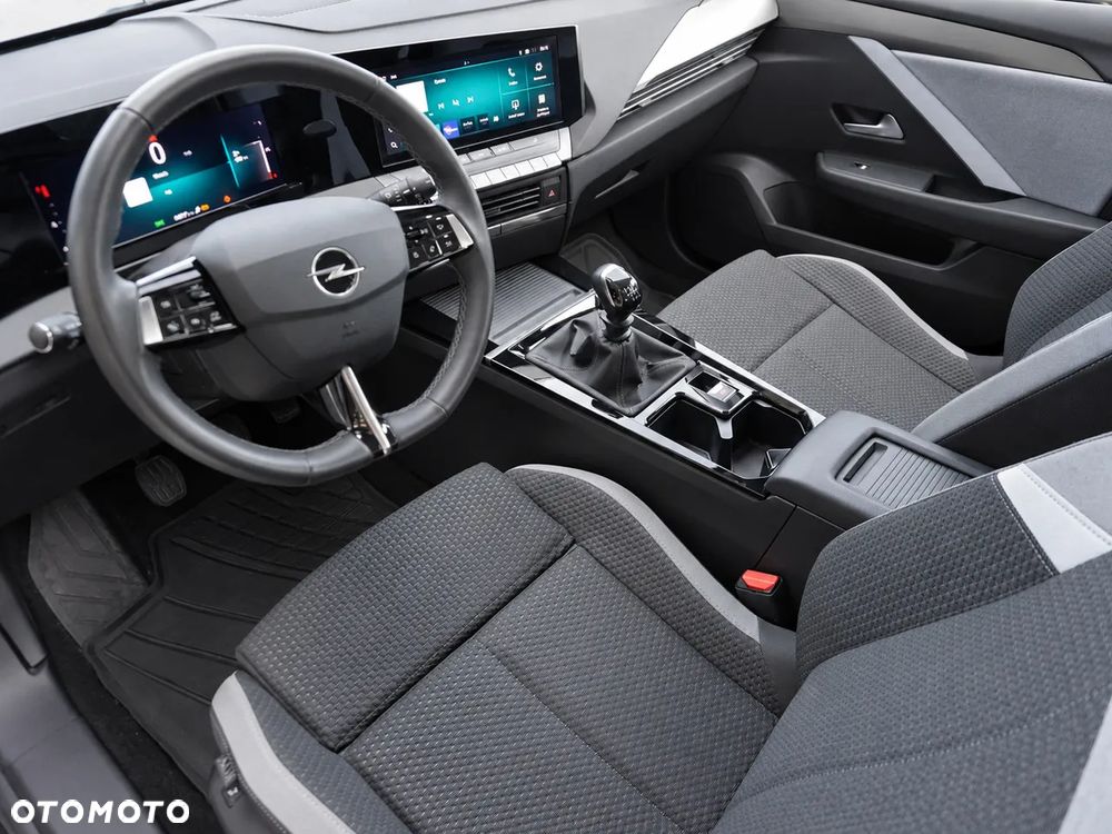 Opel Astra 1.2 T Edition S&S - 26