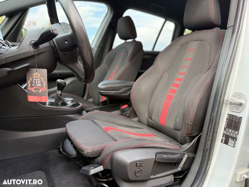 BMW Seria 2 218d - 11