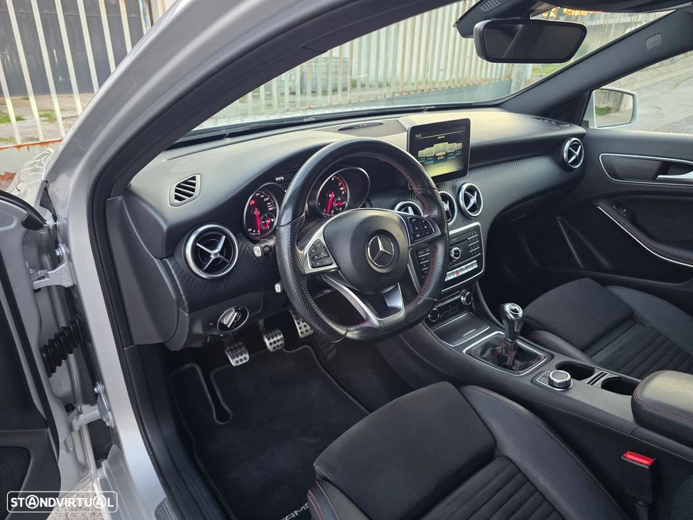 Mercedes-Benz A 180 AMG Line - 23