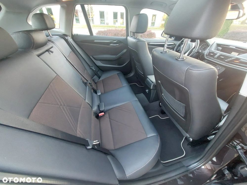 BMW X1 xDrive18d xLine - 10
