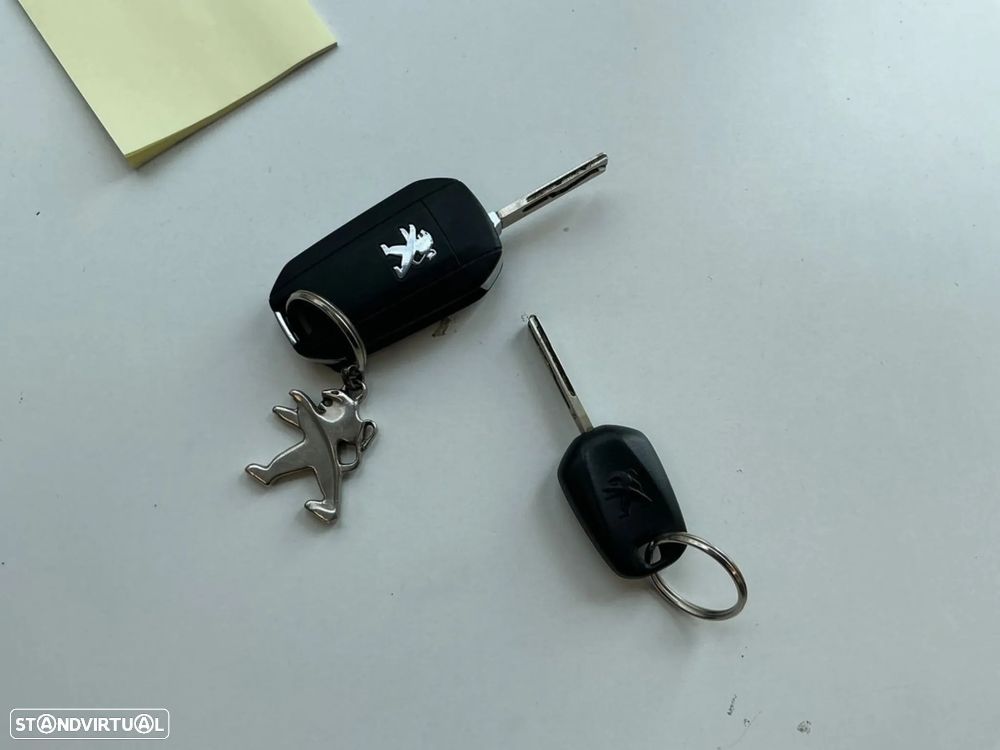 Peugeot 2008 - 6