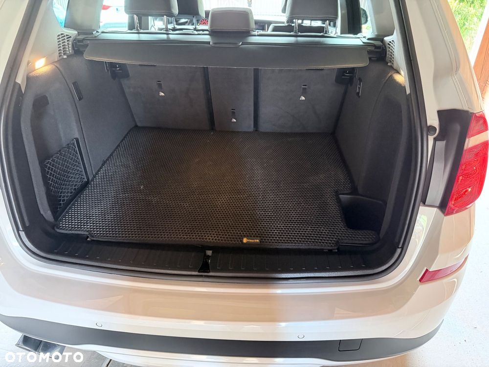 BMW X3 xDrive28i xLine - 11