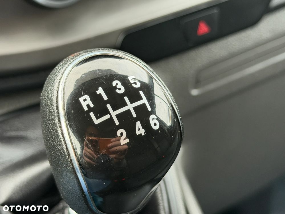 Ford CUSTOM DŁUGI 6 OSÓB - 20
