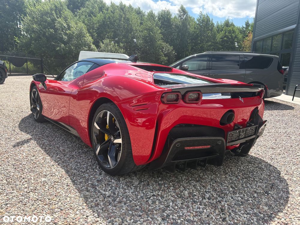 Ferrari SF90 Stradale - 6