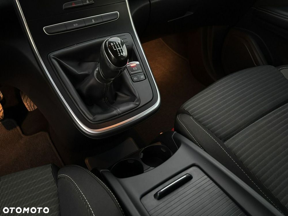 Renault Grand Scenic - 16
