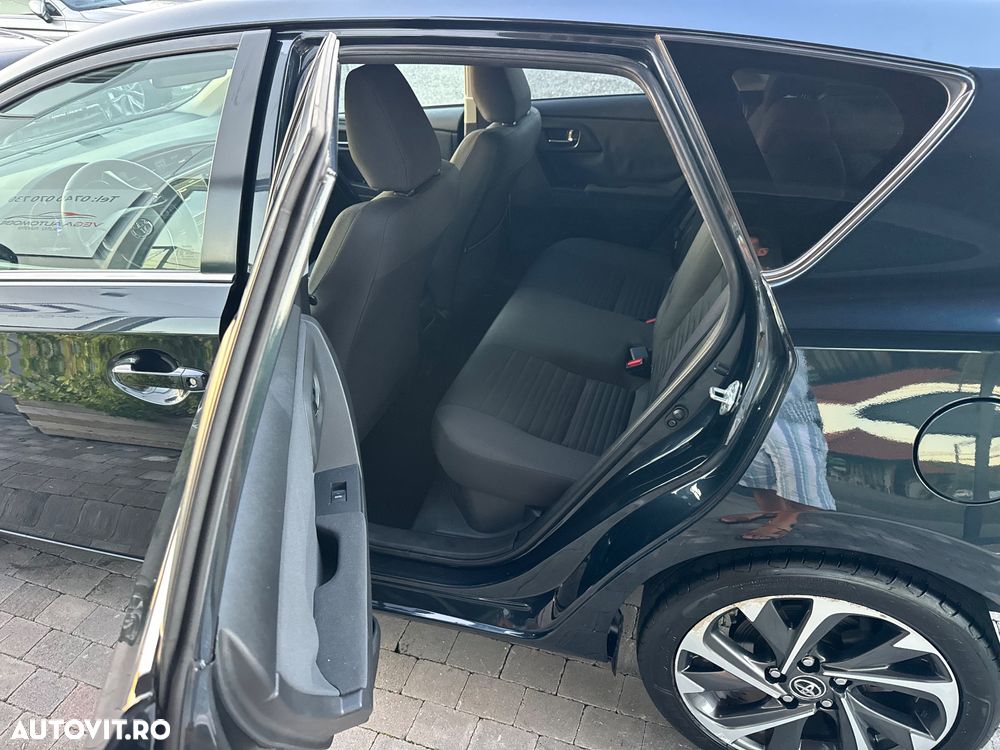 Toyota Auris 1.8 L VVT-i Hybrid Sol - 23