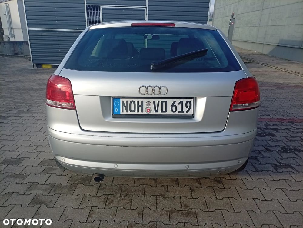 Audi A3 3-drzwiowe 1.6 Ambition - 5