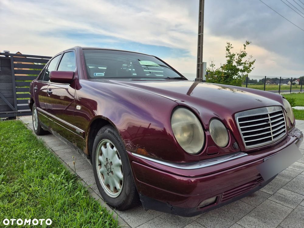 Mercedes-Benz Klasa E - 8