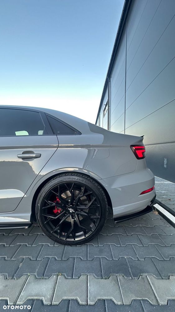 Audi RS3 Limousine - 13
