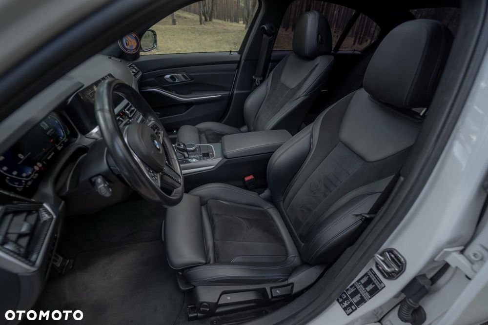 BMW Seria 3 320d xDrive M Sport Shadow sport - 18