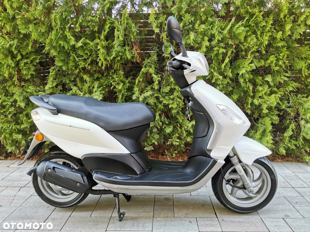 Piaggio FLY - 2