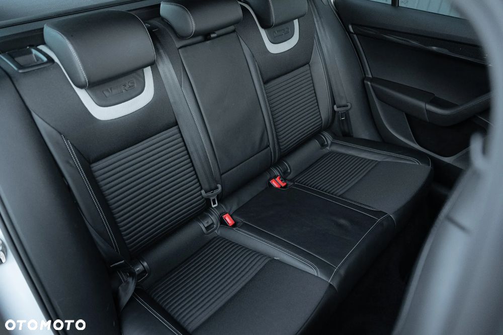 Skoda Octavia 2.0 TDI RS DSG - 35
