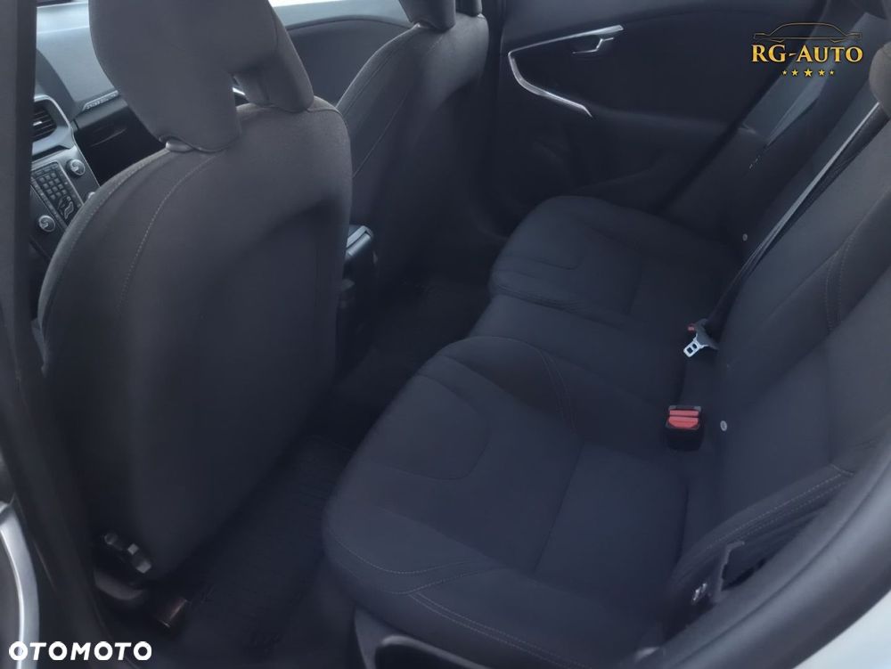 Volvo V40 Cross Country - 35