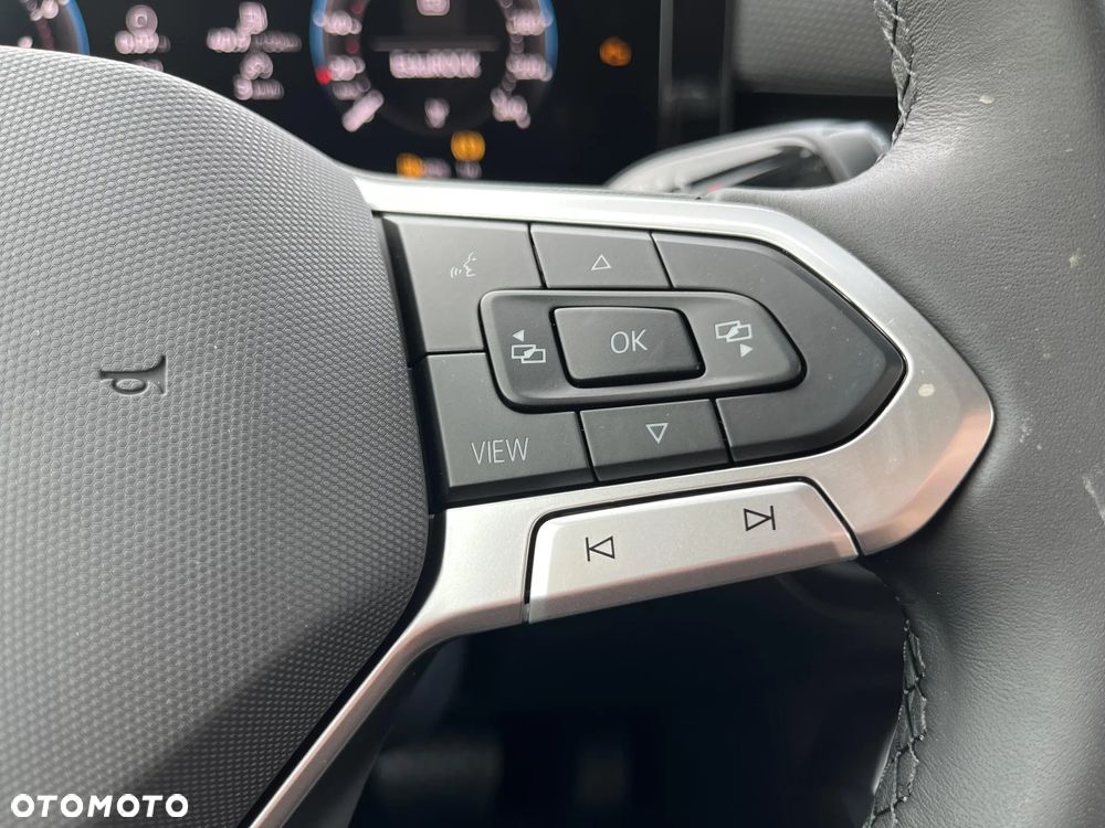 Volkswagen T-Roc 1.5 eTSI Trend DSG - 25