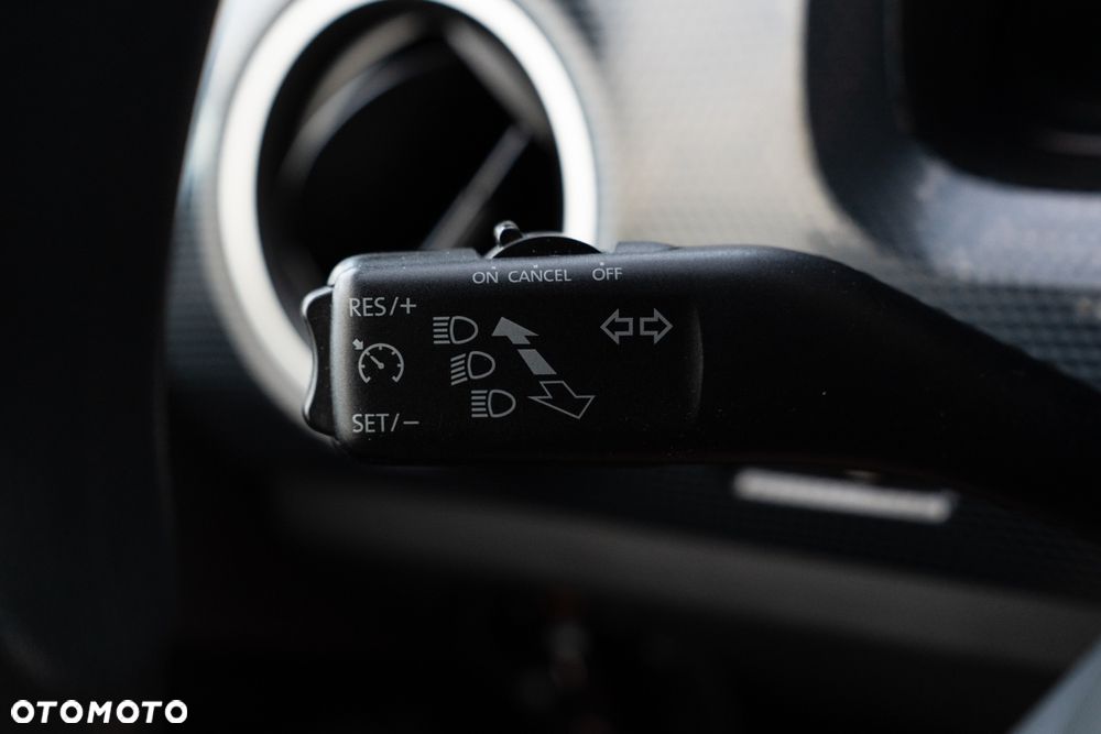 Volkswagen up! take - 23
