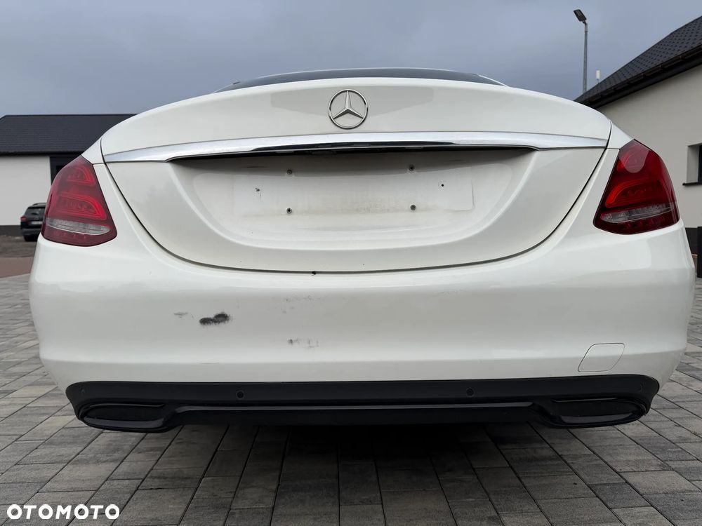 Mercedes-Benz Klasa C 200 7G-TRONIC Exclusive - 16