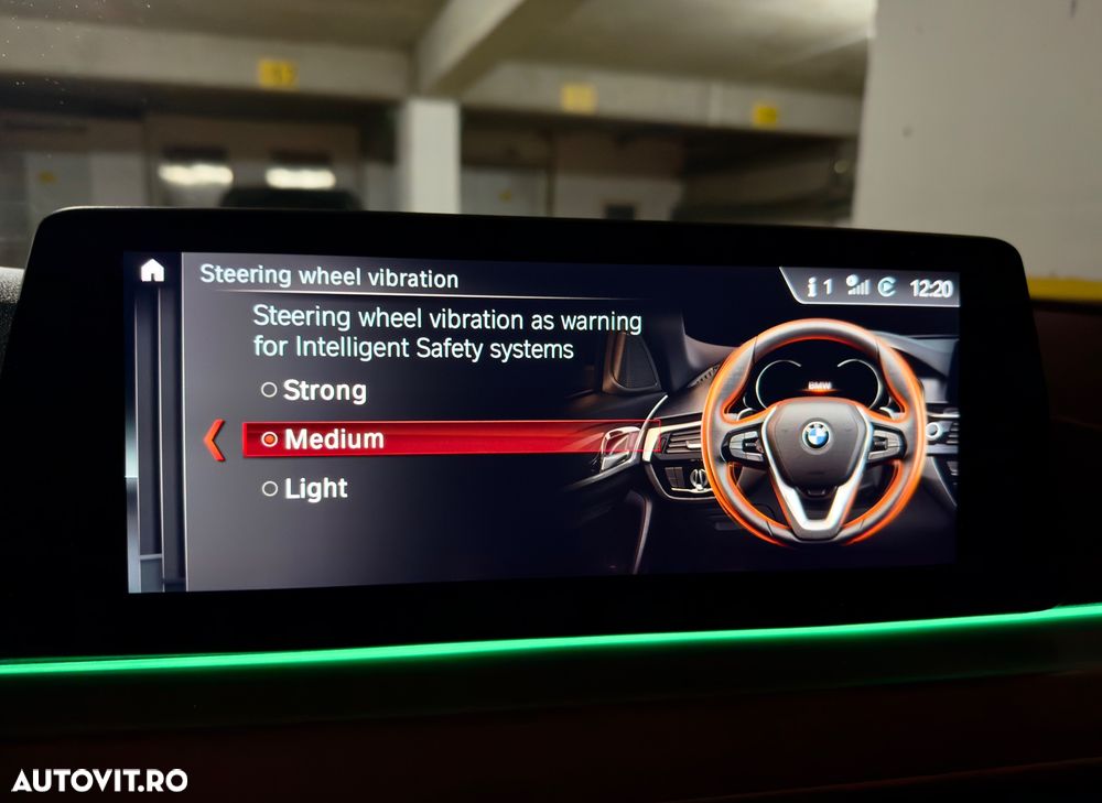 BMW Seria 5 520d xDrive Aut. Sport Line - 29