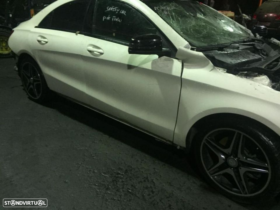Mercedes CLA 220 cdi (c117) de 2014 para peças - 4
