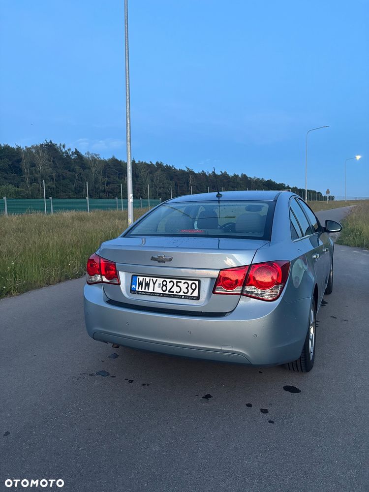 Chevrolet Cruze 1.8 LT+ - 4