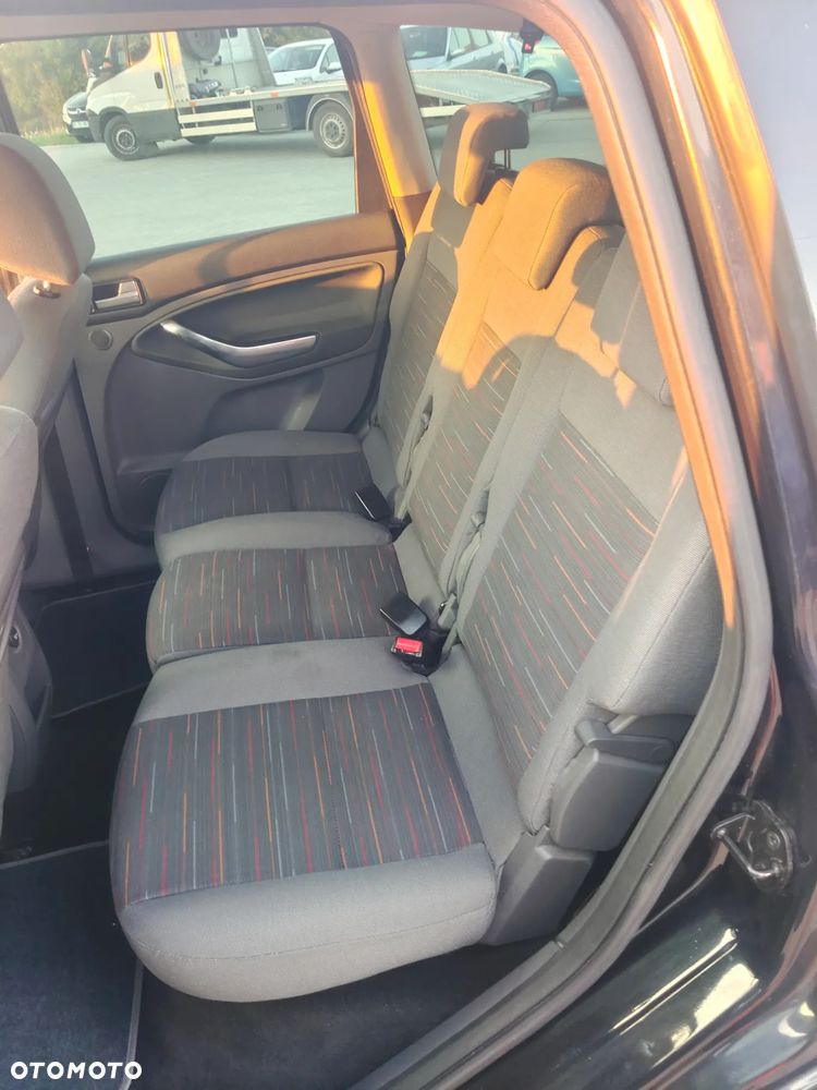 Ford C-MAX 1.8 Ghia - 12