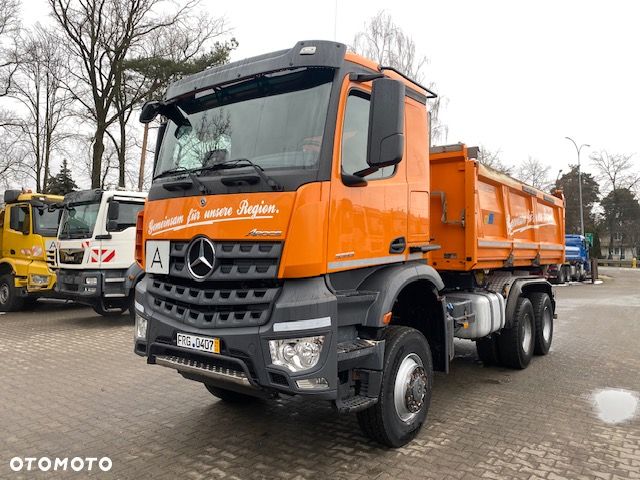 Mercedes-Benz Arocs 3353 6x6 Meiller Bordmatic z Niemiec - 3