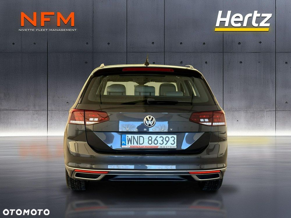 Volkswagen Passat - 10