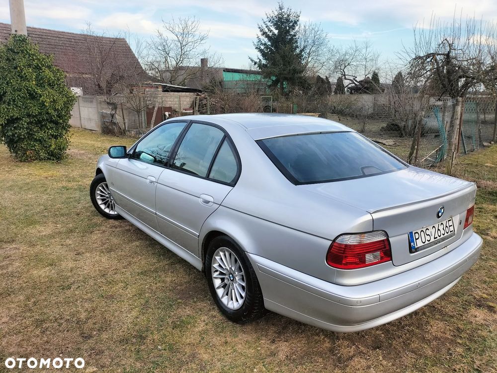 BMW Seria 5 525d - 10