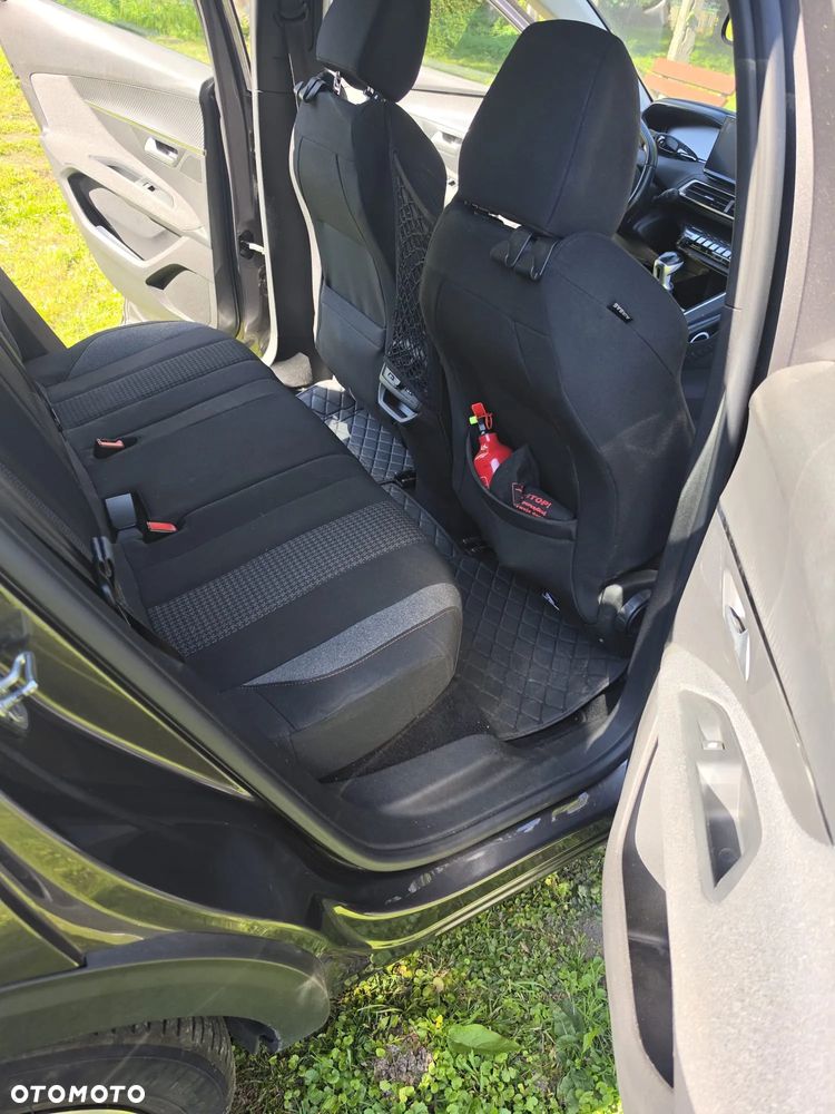 Peugeot 3008 - 21