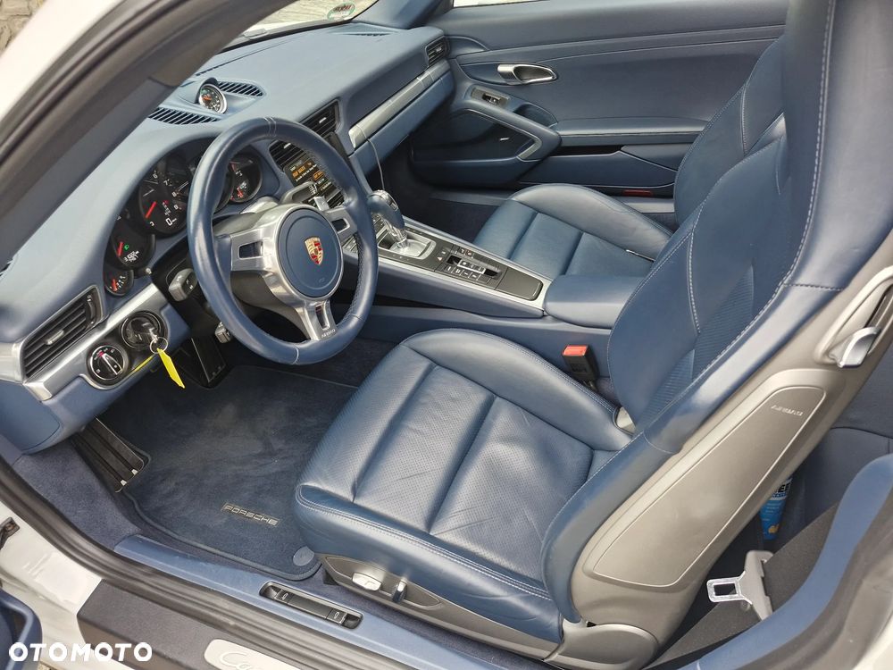 Porsche 911 Carrera 4 PDK Black Edition - 15
