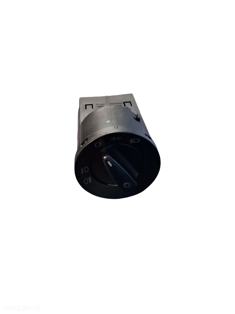 PRZEŁĄCZNIK ŚWIATEŁ WŁĄCZNIK VOLKSWAGEN GOLF IV TC41C0941531A - 1
