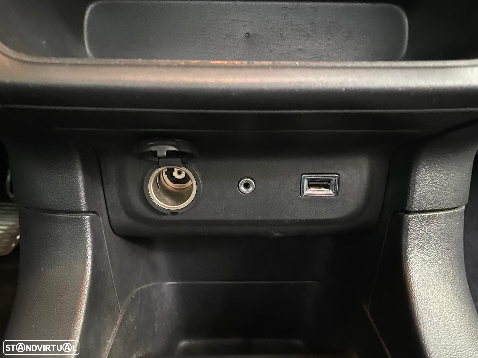 Citroën C3 1.2 PureTech Feel - 28