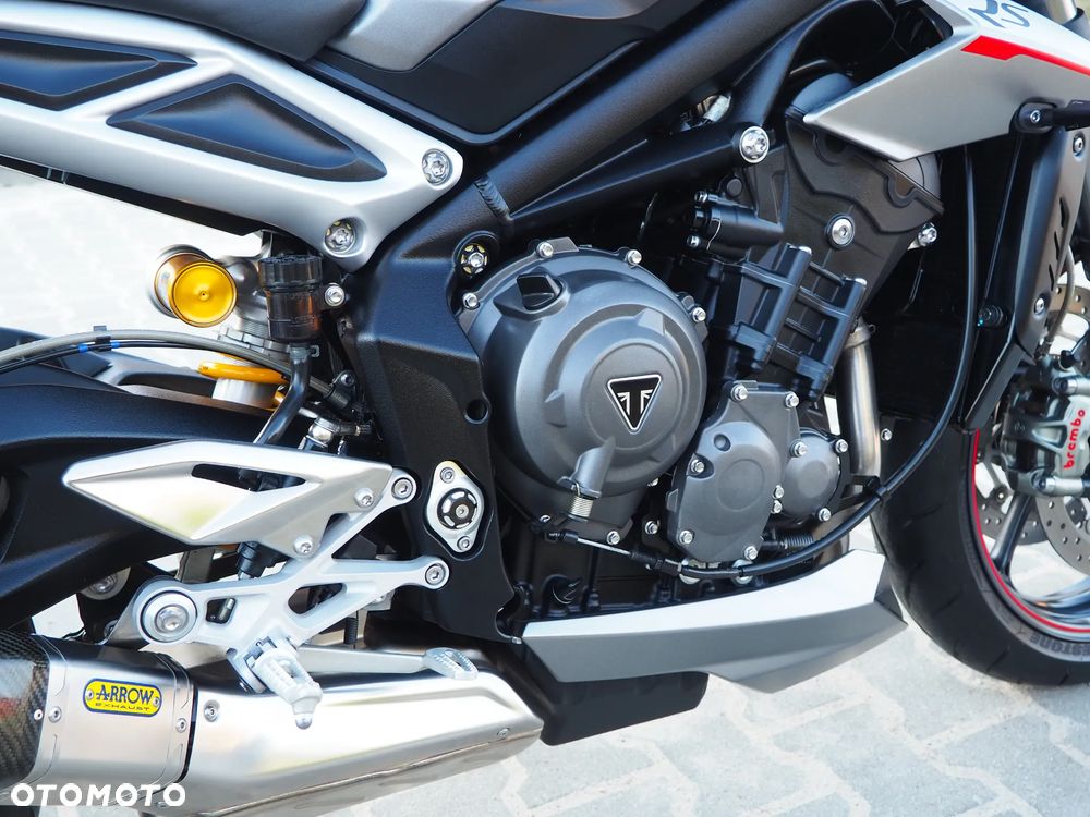 Triumph Street Triple - 28