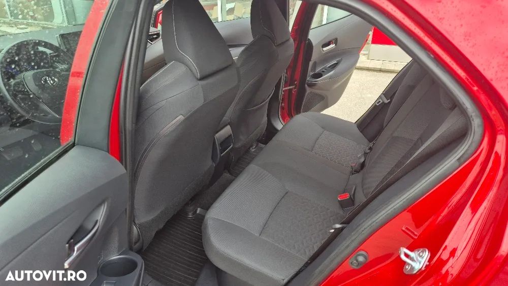 Toyota Corolla 1.8 HSD Dynamic - 11