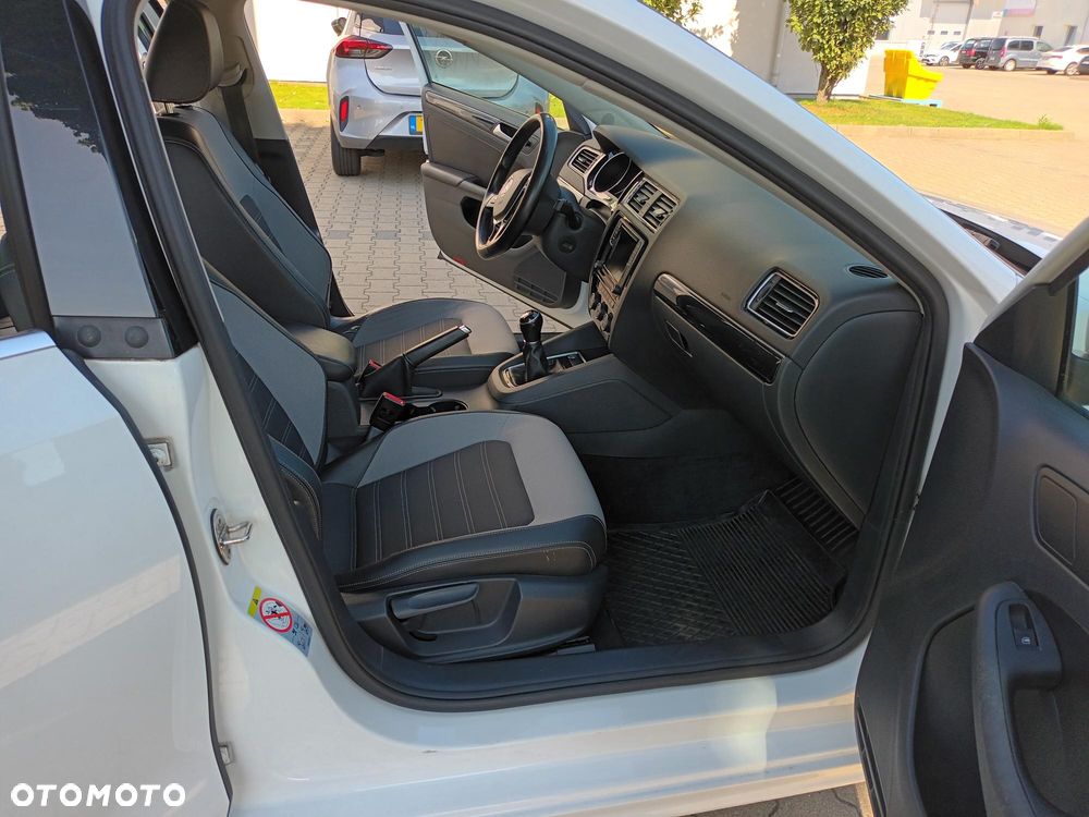 Volkswagen Jetta 1.4 TSI BMT Comfortline - 9