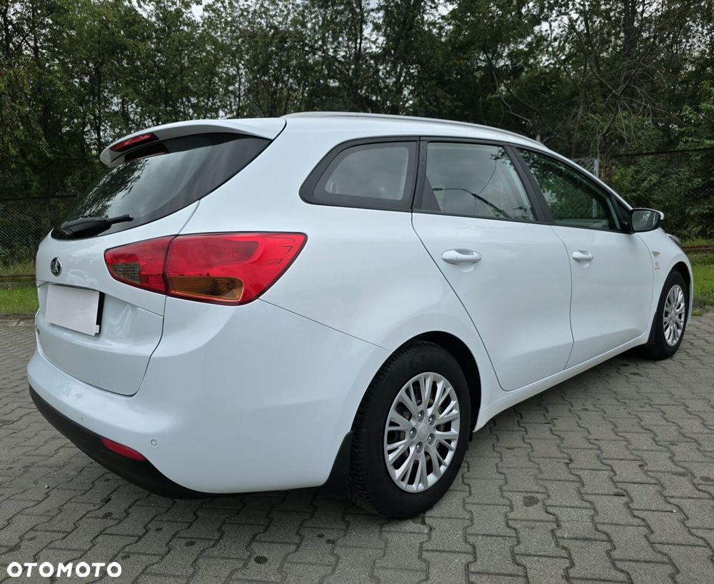Kia Ceed 1.4 L - 25