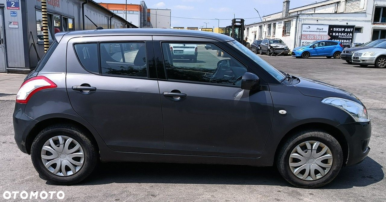Suzuki Swift - 3
