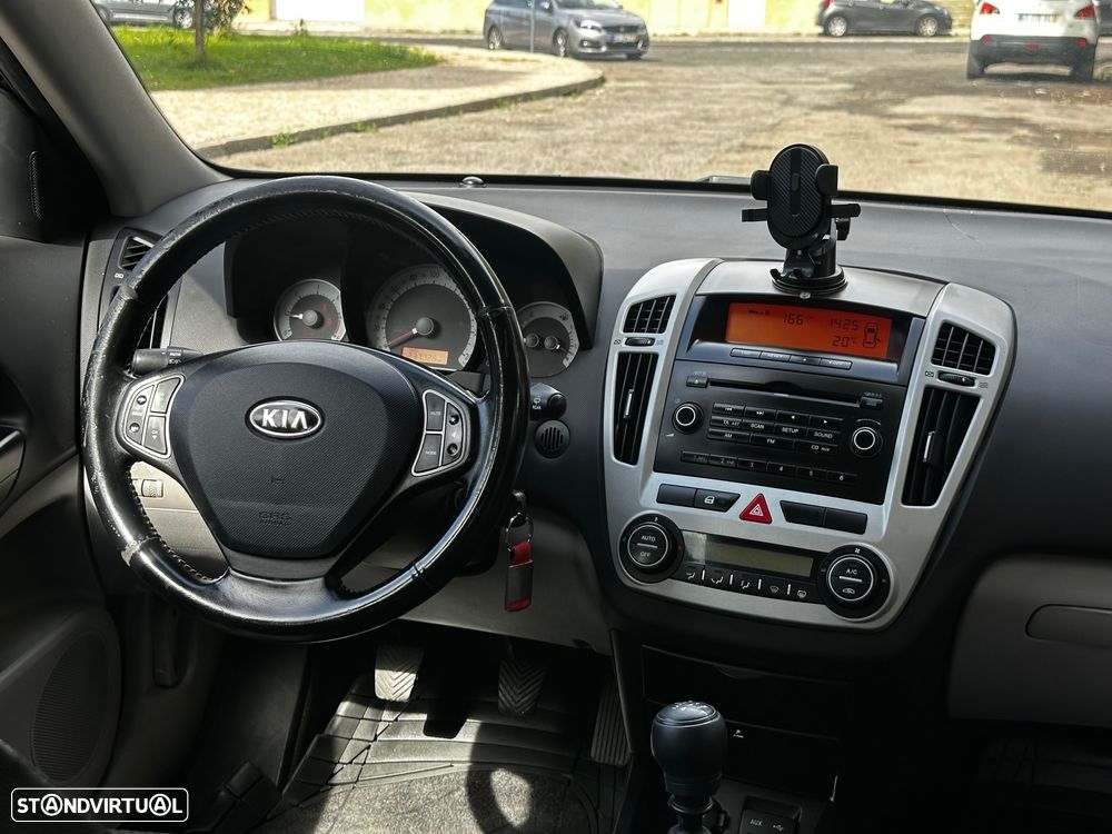 Kia Ceed SW 1.6 CRDi LX - 9