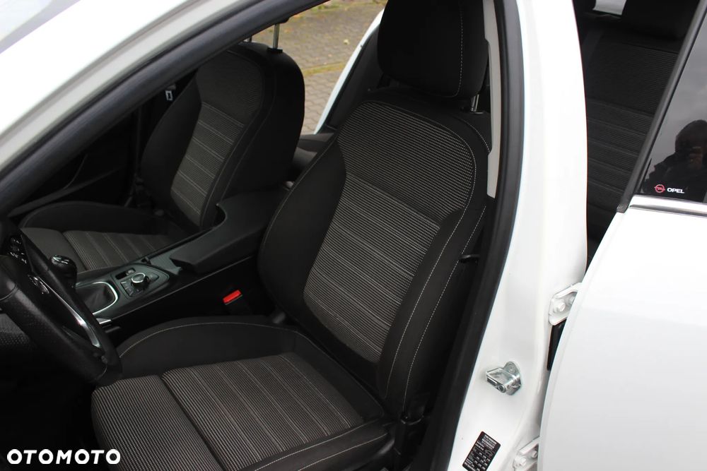 Opel Insignia 2.0 Turbo Sports Tourer - 13