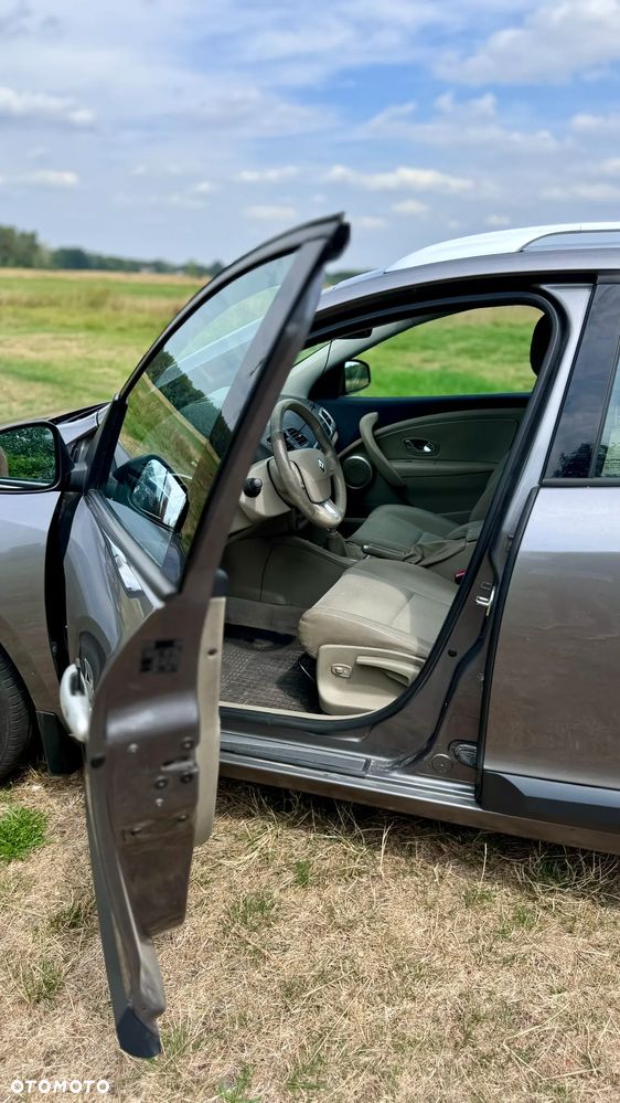 Renault Megane 1.9 dCi Privilege - 10