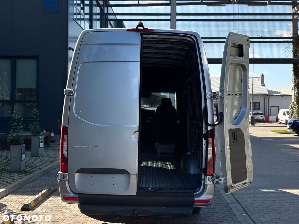 Mercedes-Benz Sprinter Furgon 319 CDI - 11