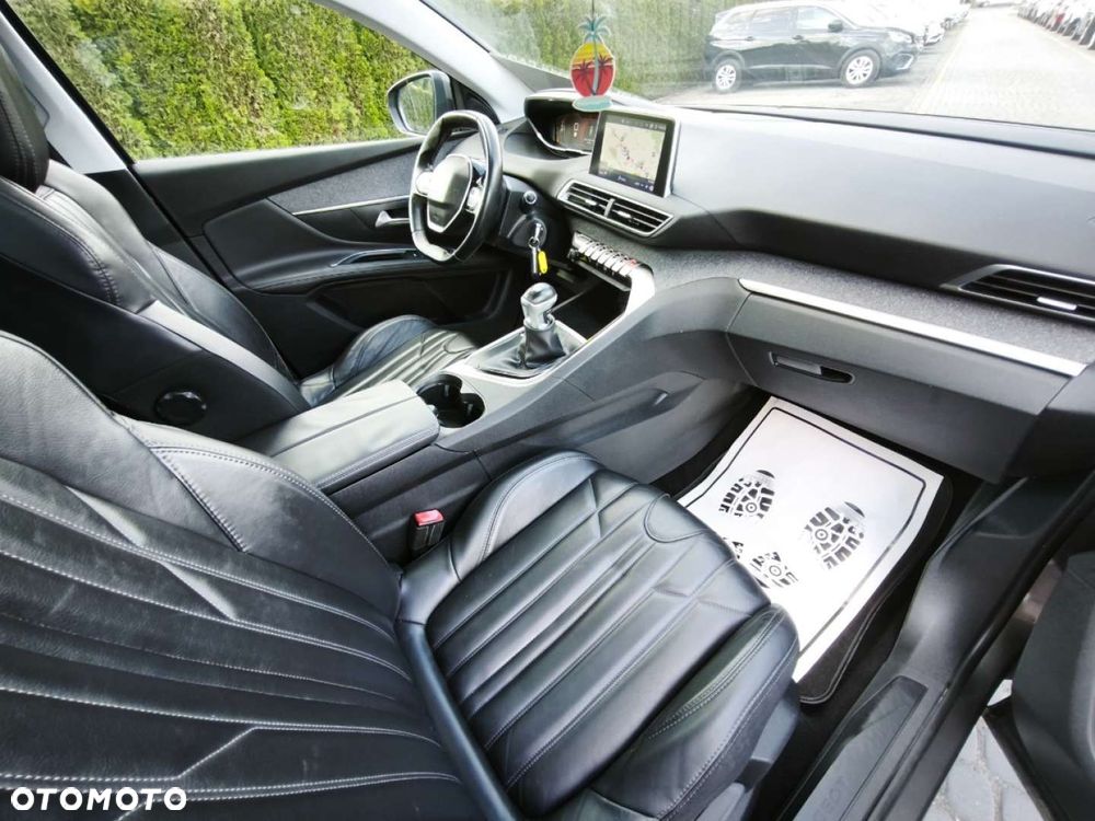 Peugeot 5008 - 9