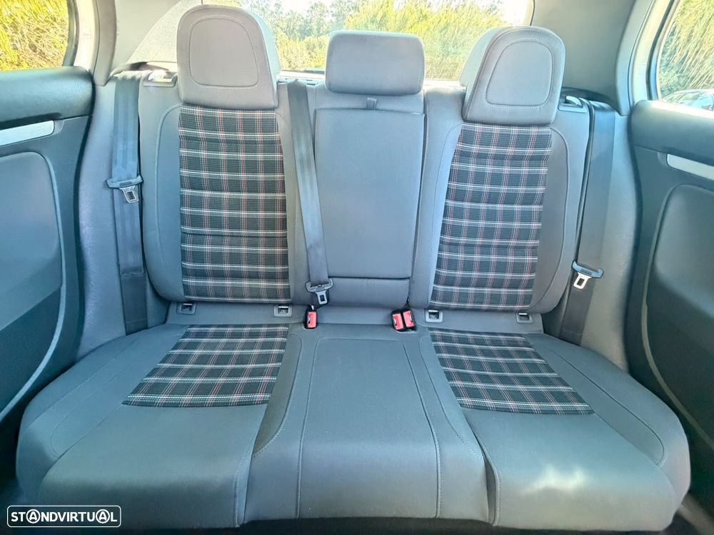 VW Golf - 27