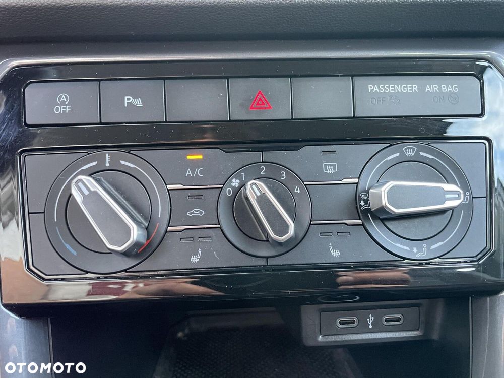 Volkswagen T-Cross 1.5 TSI ACT Style DSG - 25