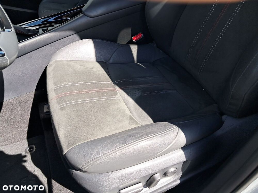 Toyota C-HR 2.0 Hybrid GR Sport - 22