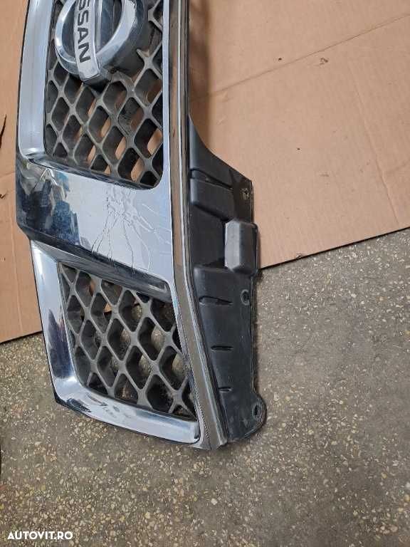 Grila radiator Nissan Navara D40 cod 2310EB400 - 7