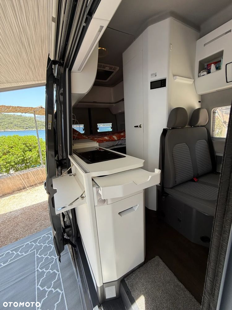 Volkswagen Crafter Grand California 600 - 11