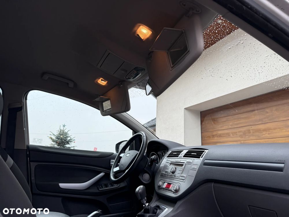 Ford Kuga 2.0 TDCi 4x4 Trend - 16