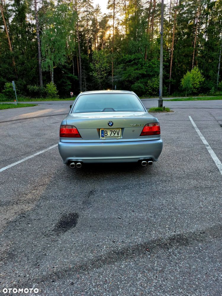 BMW Seria 7 740i - 9