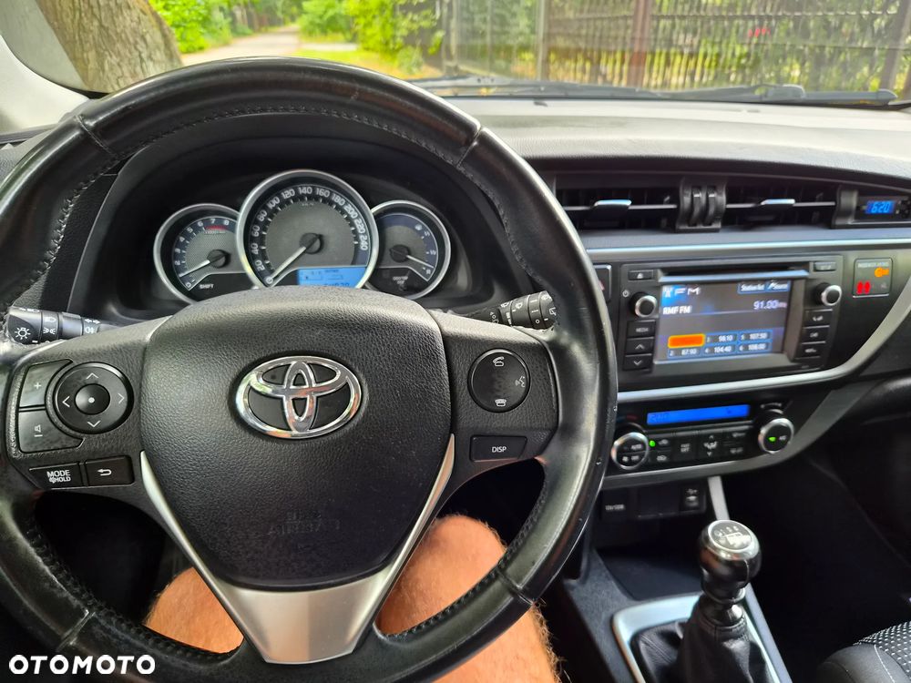Toyota Auris 1.33 VVT-i Active - 11