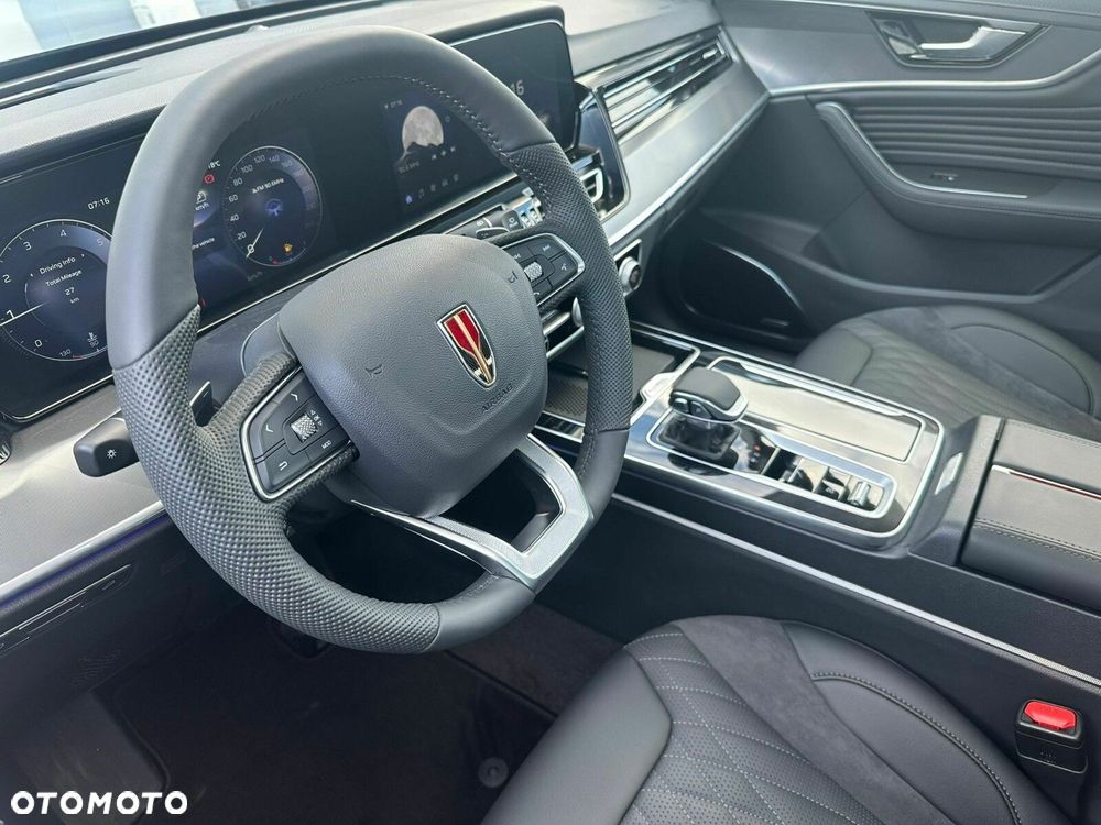 Hongqi HS5 - 13